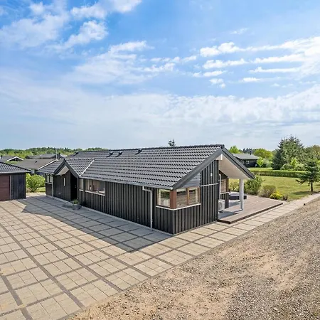 3 Bedroom Stunning In Ejstrupholm *