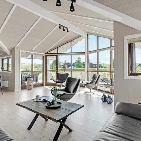 3 Bedroom Stunning In Ejstrupholm *