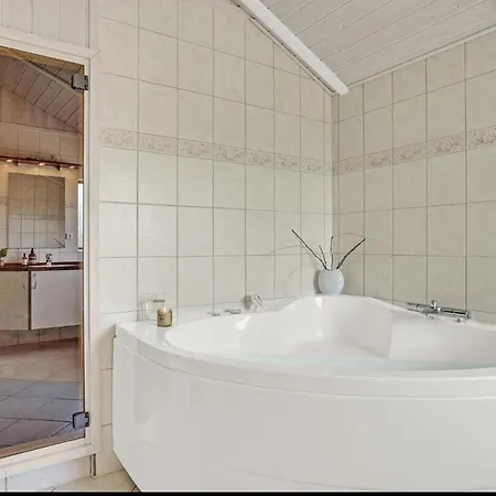Semesterbostad 3 Bedroom Stunning In Ejstrupholm *