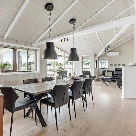 3 Bedroom Stunning In Ejstrupholm Ejstrupholm